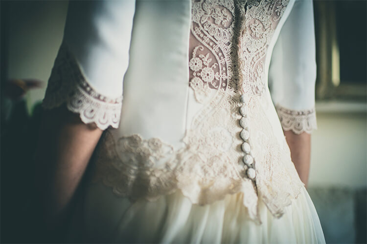 arreglos, el último paso en la compra del vestido de novia - top novia